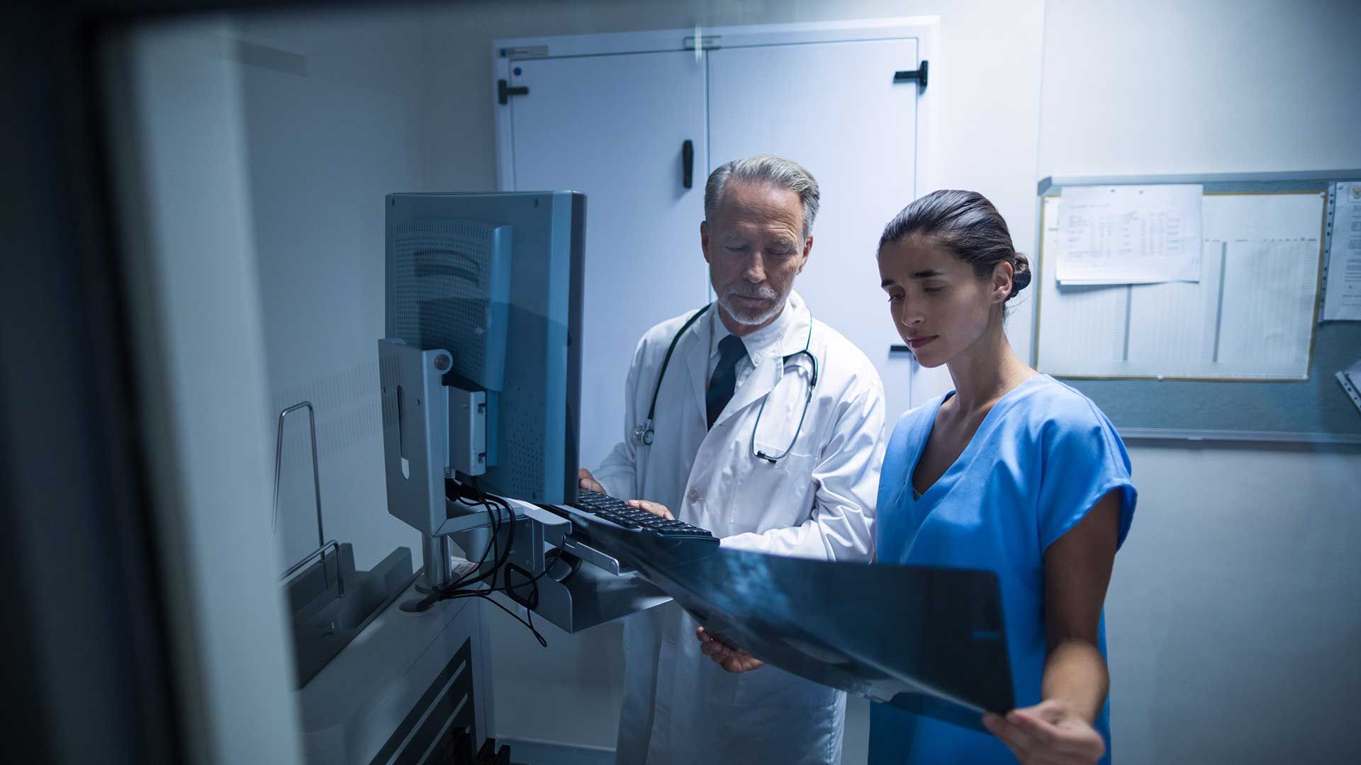 Doctores hablando